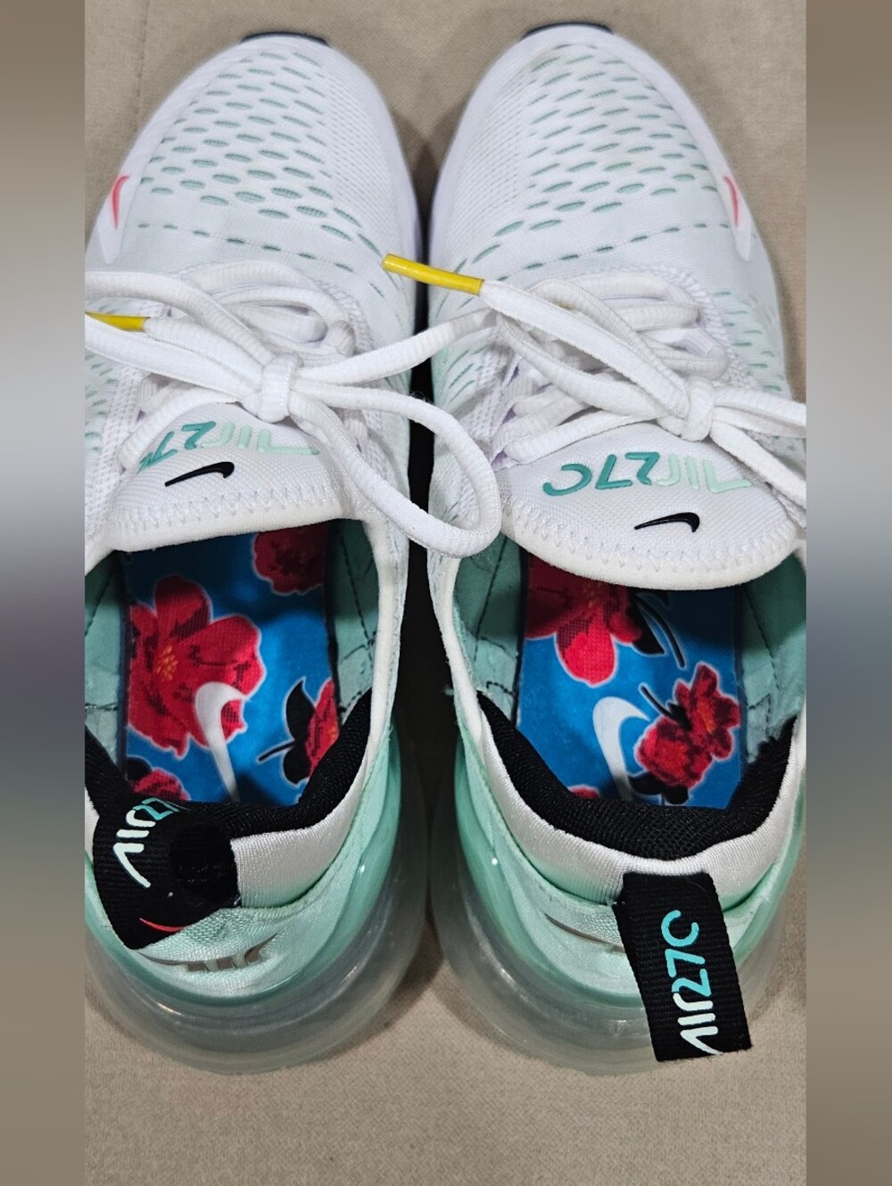 Nike Air Max 270 Women's White Mint and Teal Sneakers SIZE 7 - Picture 8 of 13